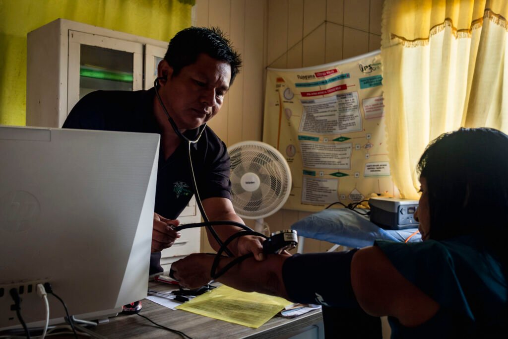 Fortalecer raíces, reconstruir vidas: la recuperación temprana en comunidad